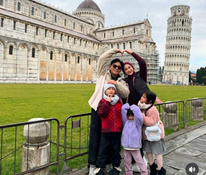 potret liburan keluarga Nina Zatulini di Italia (instagram.com/ninazatulini22)