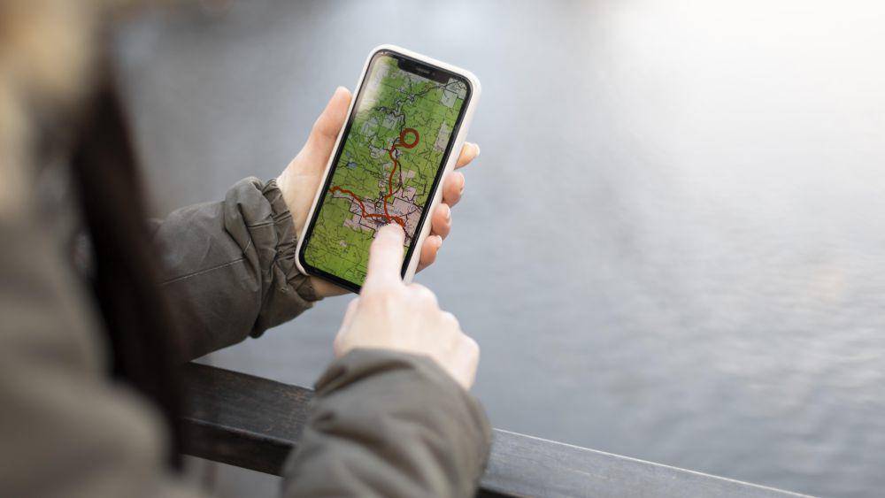 ilustrasi smartphone (freepik.com/freepik)
