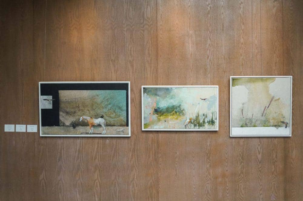 Tujuh perupa Bali kompak memamerkan karyanya bertajuk Refined di ARTOTEL (Dok.IDN Times/Artotel)