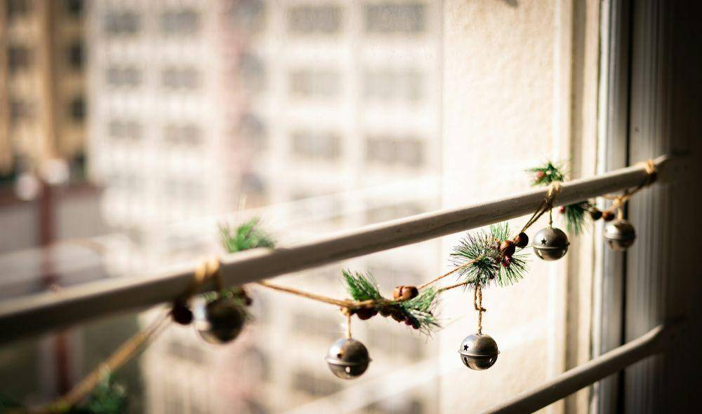 Ilustrasi dekorasi Natal (unsplash.com/Oxana Melis)