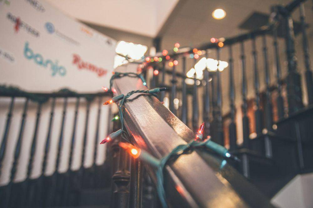 Ilustrasi dekorasi Natal (unsplash.com/Kenny Eliason)