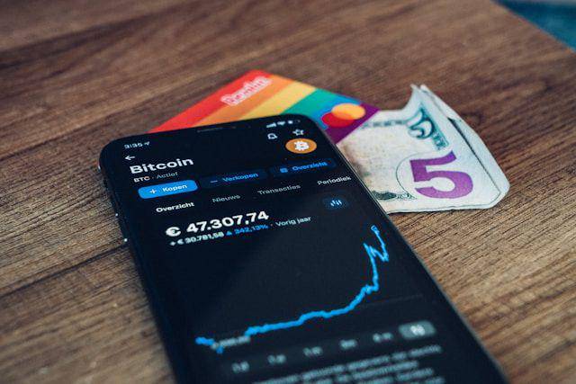 Harga Bitcoin Tembus Rekor Tertinggi, Capai Rp1,7 Miliar!