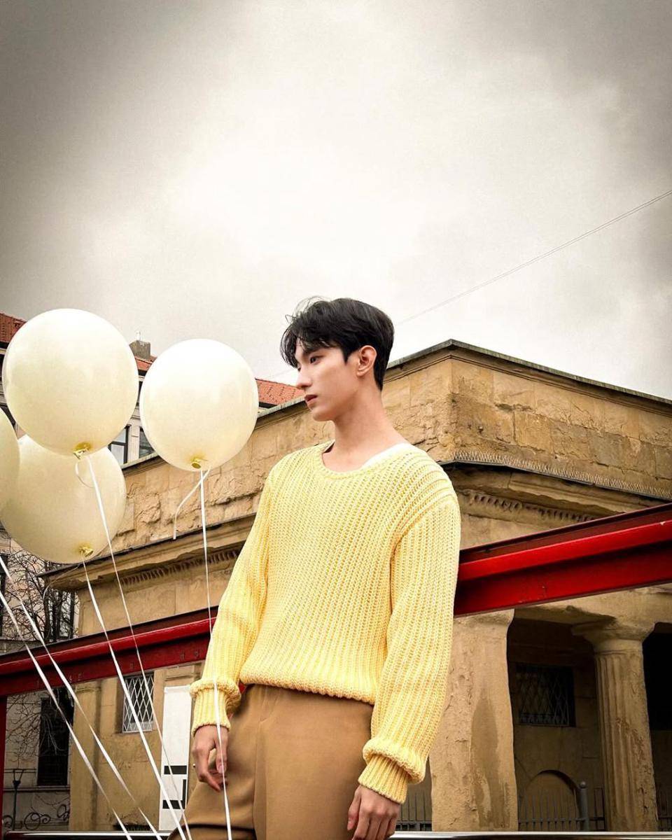 OOTD ala Dokyeom SEVENTEEN (instagram.com/dk_is_dokyeom)