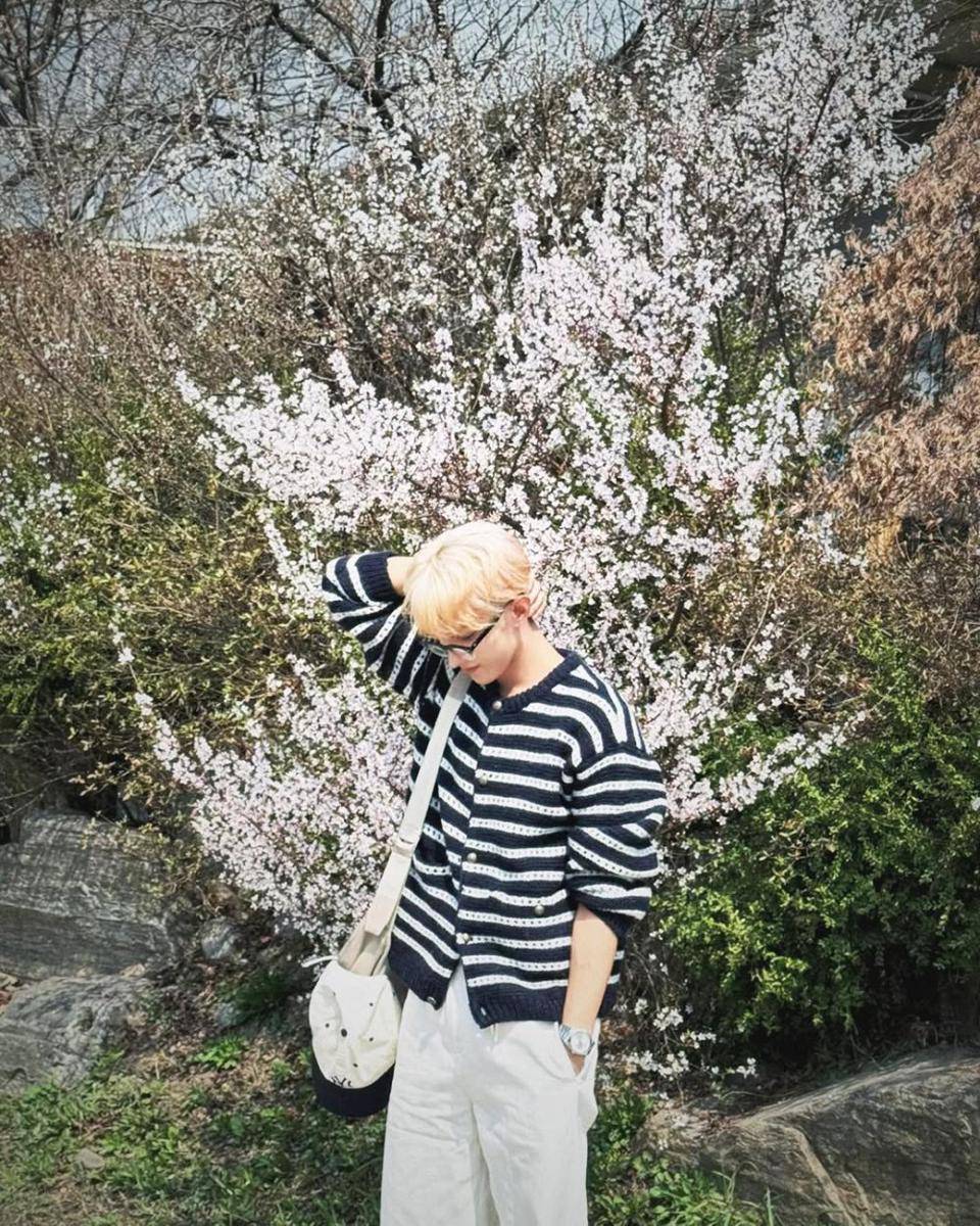 OOTD ala Dokyeom SEVENTEEN (instagram.com/dk_is_dokyeom)