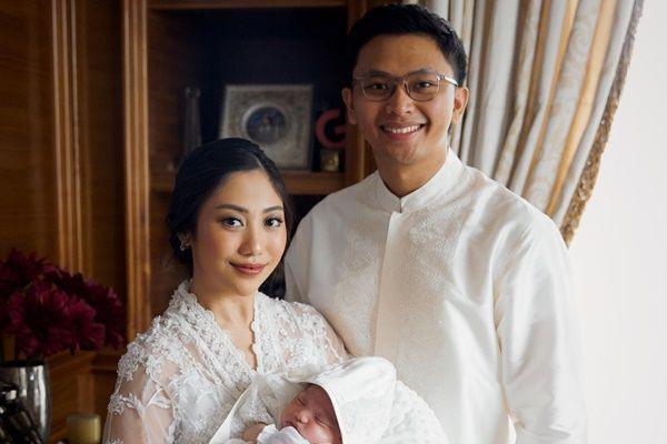 7 Potret Akikah Anak Kedua Winona Willy, Baby Tania Anteng Terus