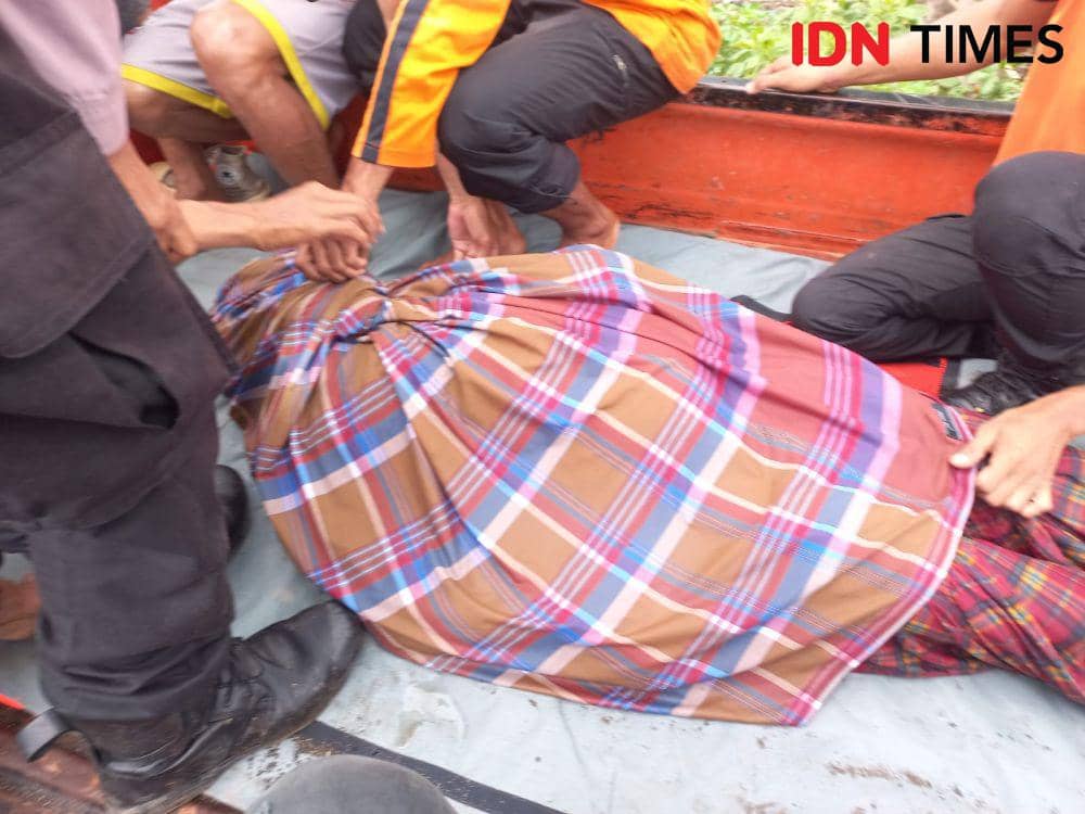 Foto jasad korban saat dievakuasi tim gabungan (Dok/Polsek Kempo)