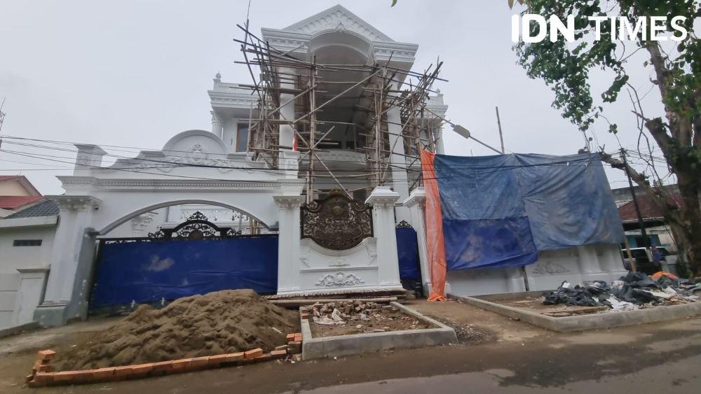 Melihat Rumah Mewah Diduga Milik Keluarga Dedy Mandarsyah di Palembang