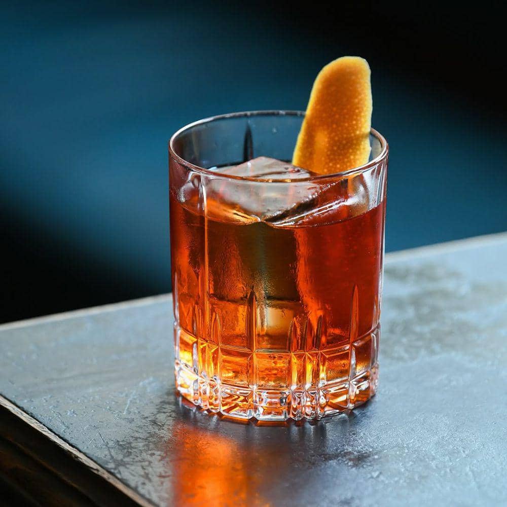 Koktail Negroni (instagram.com/grandarmybar)