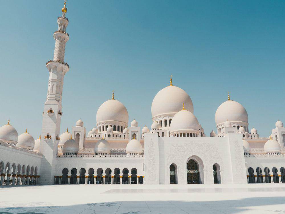 Masjid Agung Sheikh Zayed (unsplash.com/Joe Pearson)