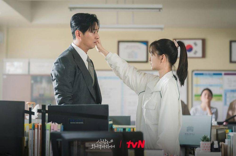 Joo Ji Hoon dan Jung Yu Mi di drama Love Your Enemy (instagram.com/tvn_drama)