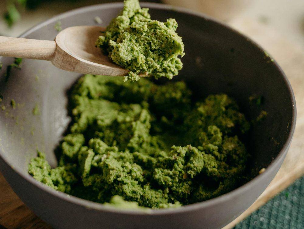 ilustrasi saus pesto (pexels.com/Alesia Kozik)