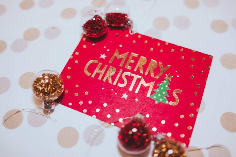 ilustrasi surat undangan Natal (pexels.com/freestocks.org)