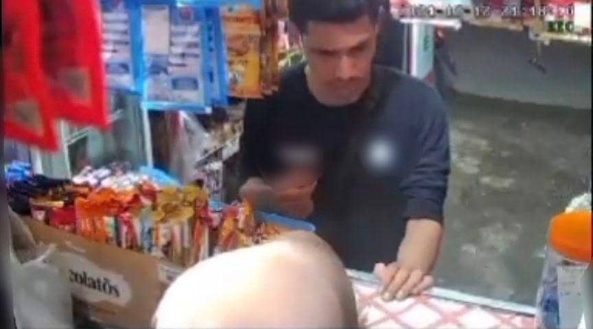 Pria di Makassar Bawa Kabur HP Orang Ketinggalan di Warung, Ditangkap!