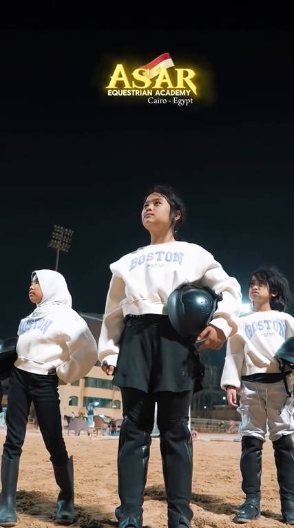 anak Oki Setiana Dewi berlatih berkuda di Mesir (instagram.com/oryvitrio)