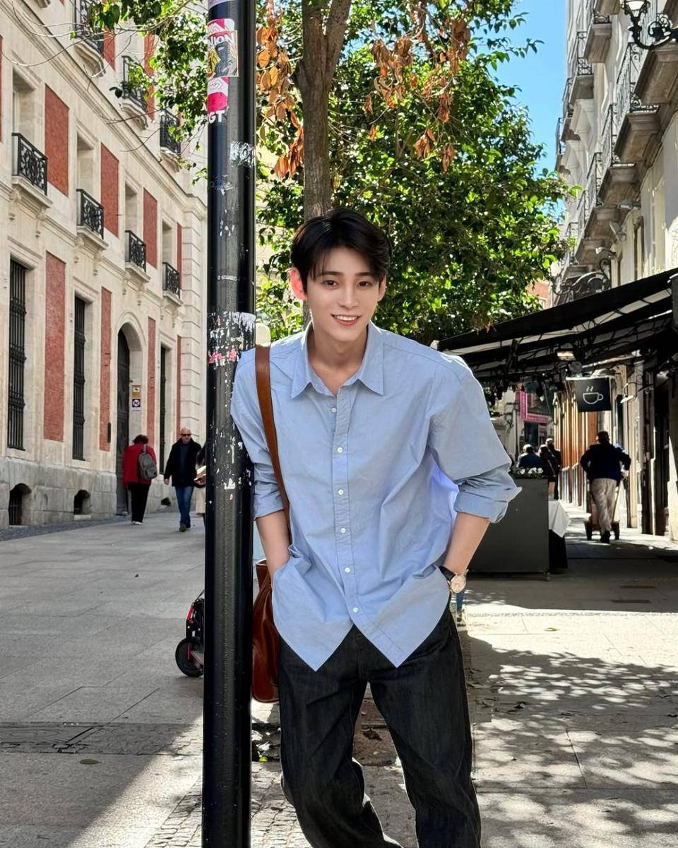 outfit hangout ala Jeon Changha (instagram.com/chang._.a)