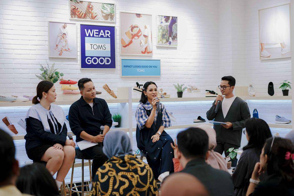 TOMS bersama Andien Aisyah Foundation memberdayakan anak-anak Indonesia di Mall Gandaria City. 3 Desember 2024. (Dok. TOMS)