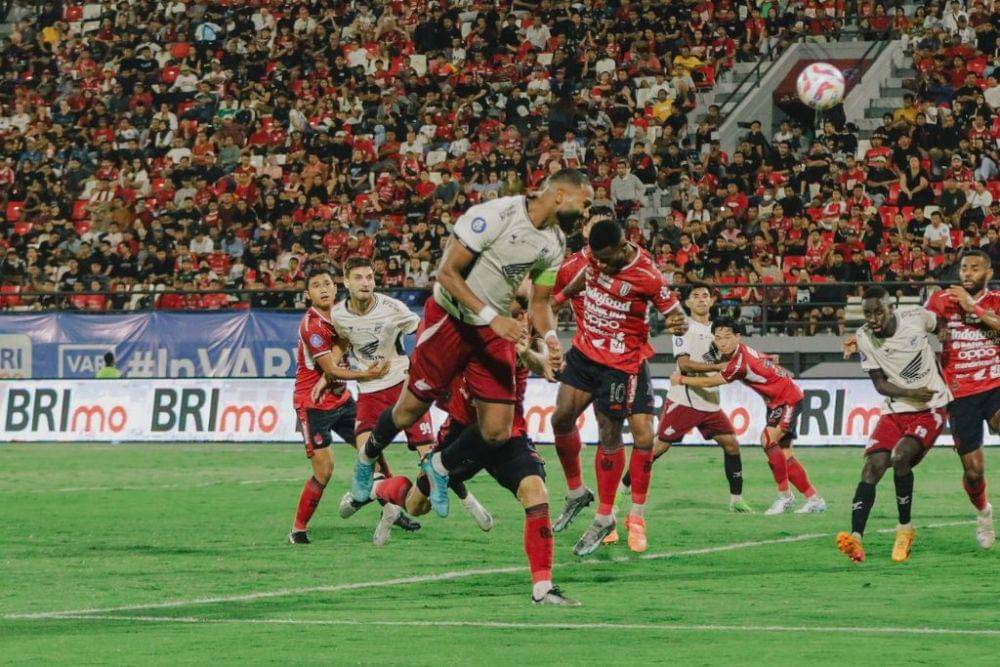 Salah satu momen pertandingan pekan ke-13 antara Bali United versus PSM Makassar yang berlangsung di Stadion Kapten I Wayan Dipta Gianyar pada 7 Desember 2024. (Instagram.com/psm_makassar)