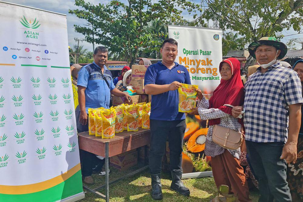 Sambut Nataru, Asian Agri Gelar Pasar Murah Minyak Goreng