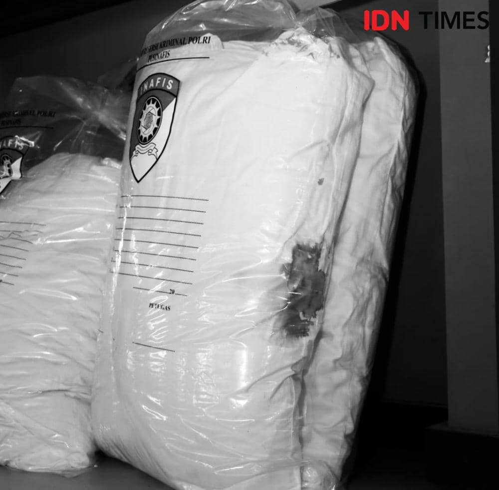 Barang bukti pembunuhan di kamar hotel Pontianak. (IDN Times/Polresta Pontianak).