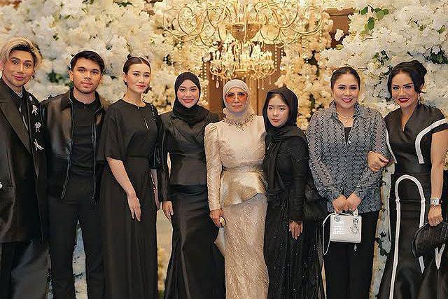 Potret Para Tamu Artis Yang Hadiri Ulang Tahun drg. Devya, Glamor!