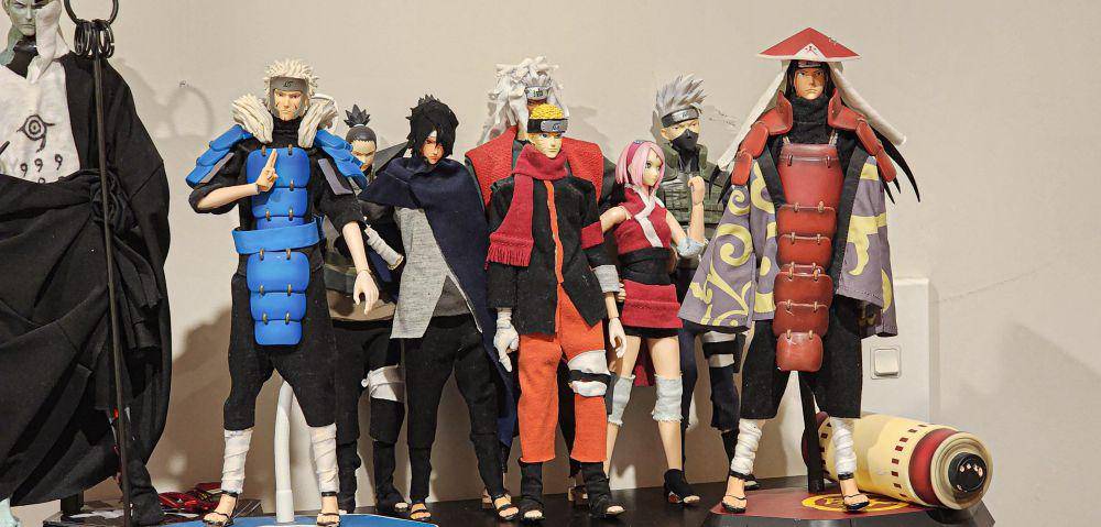 potret koleksi tim 7 dari Naruto (reddit.com/user/GiannisLeonithas)