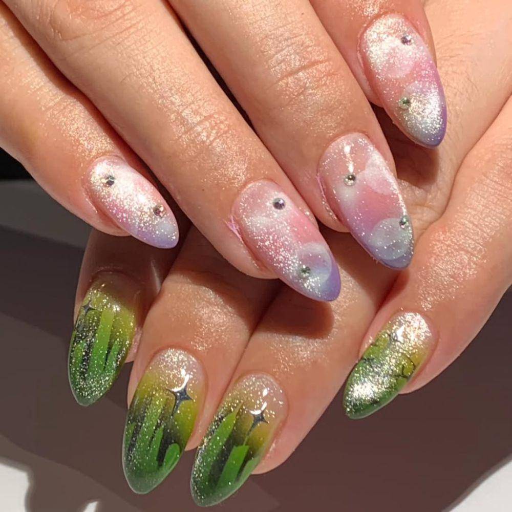 ilustrasi nail art tema 'Wicked' (instagram.com/vanityprojects)