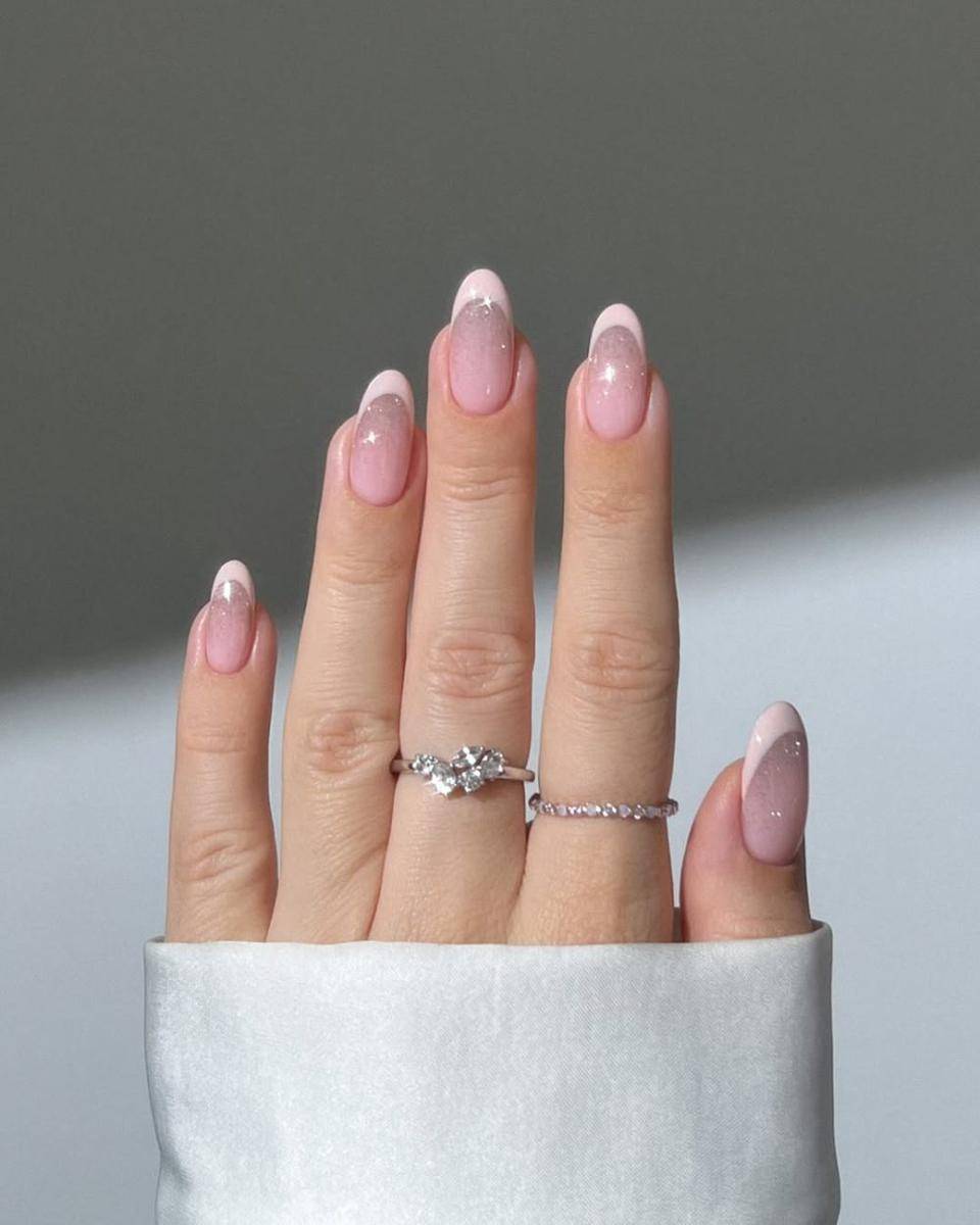 ilustrasi nail art tema 'Wicked' (instagram.com/heygreatnails)