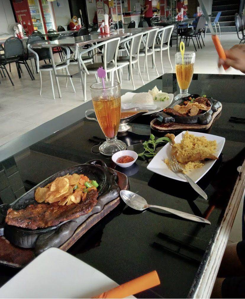 Rumah Makan Henny (google.com/maps/Ika Purwaningsih)