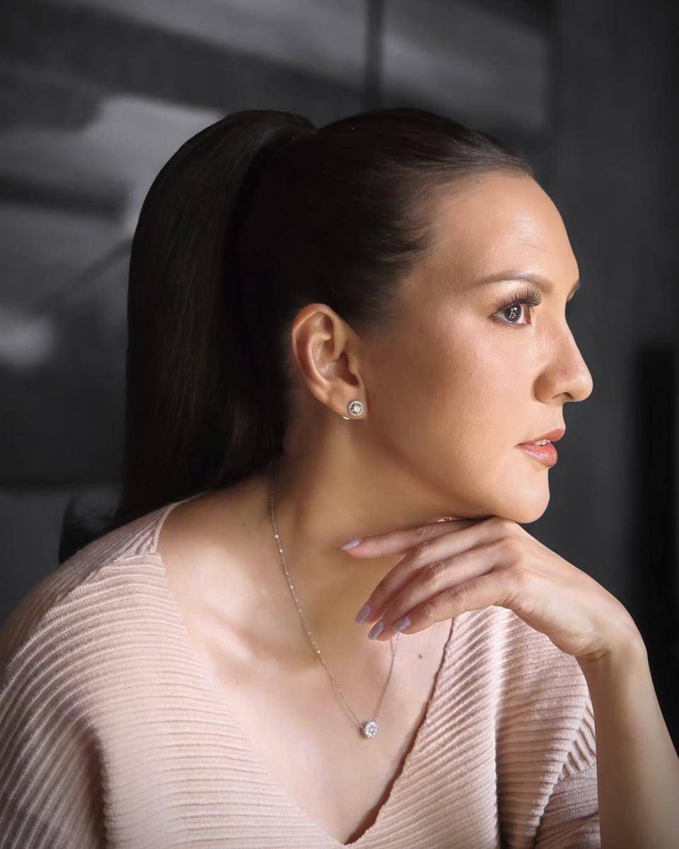 potret ide gaya rambut ala Donna Agnesia (instagram.com/dagnesia)