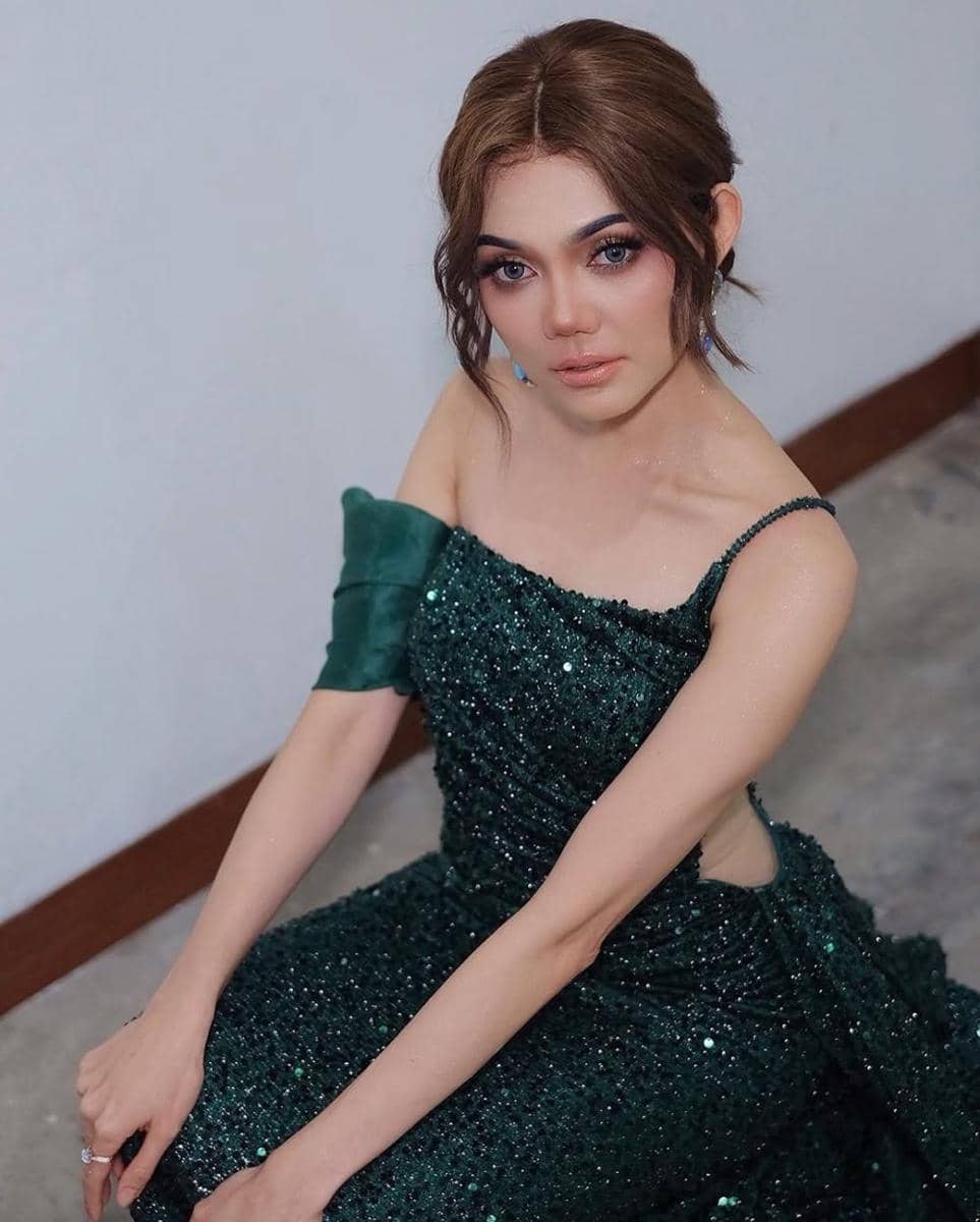 Ide gaya rambut ala Rina Nose