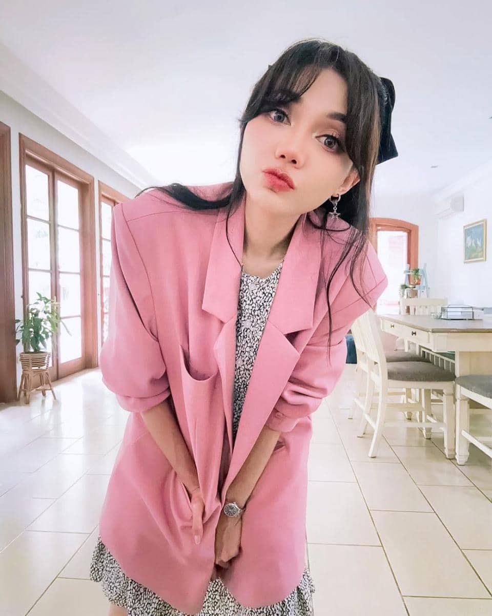 Ide gaya rambut ala Rina Nose