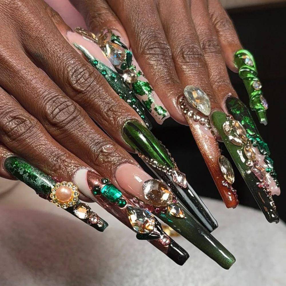 ilustrasi nail art tema 'Wicked' (instagram.com/cynthiaerivo)