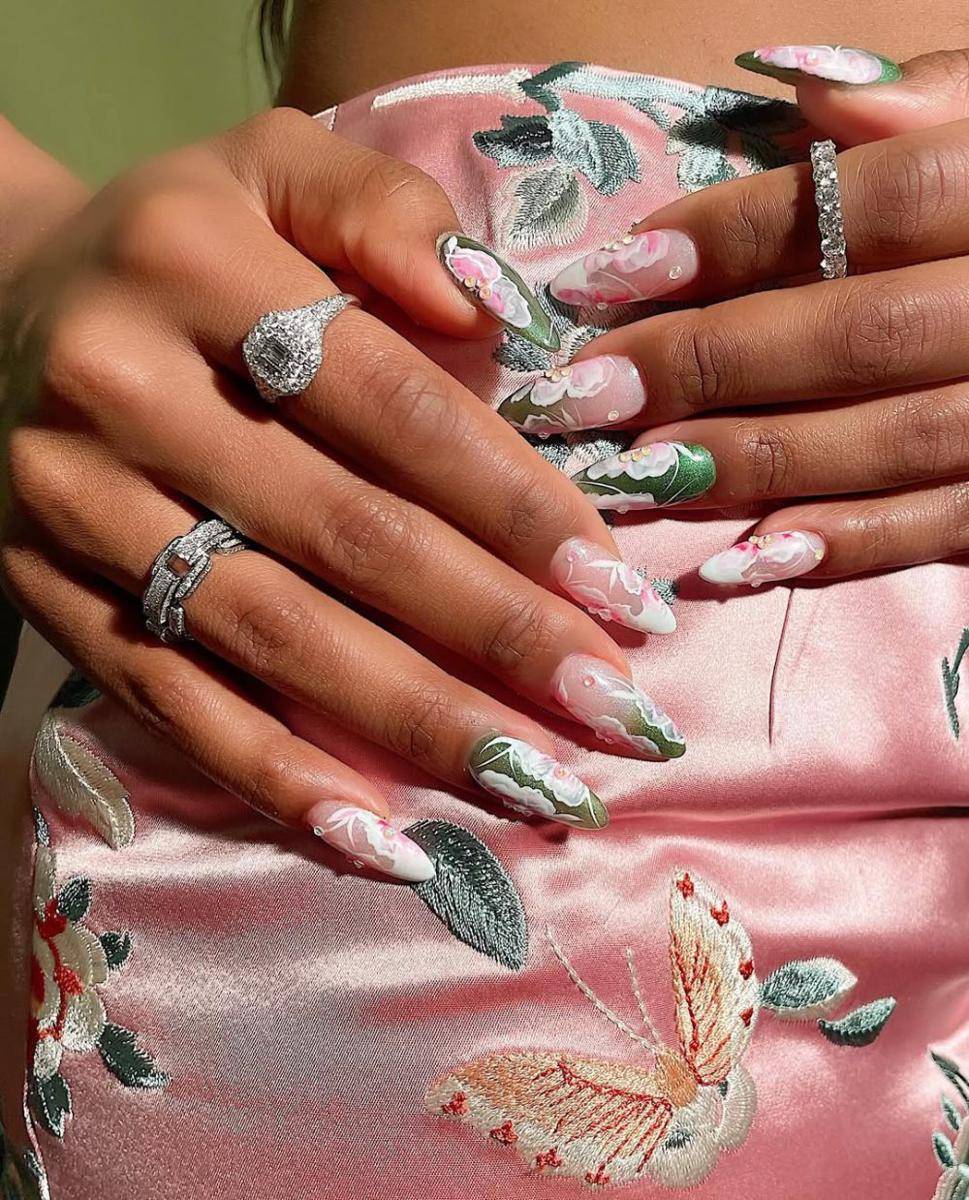 ilustrasi nail art tema 'Wicked' (instagram.com/cocamichelle)