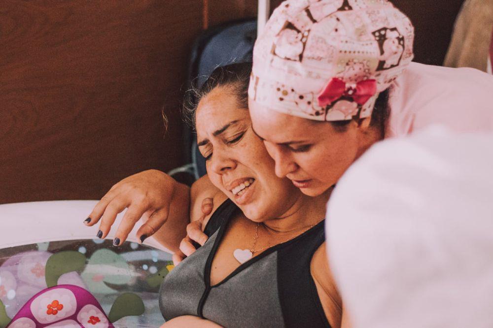 Plus Minus Metode Water Birth bagi Ibu dan Bayi