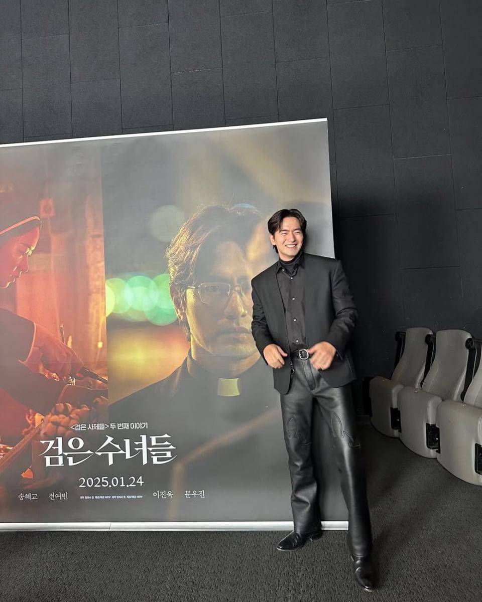 potret Lee Jin Wook di Konferensi Pers Dark Nuns (instagram.com/bhent_official)