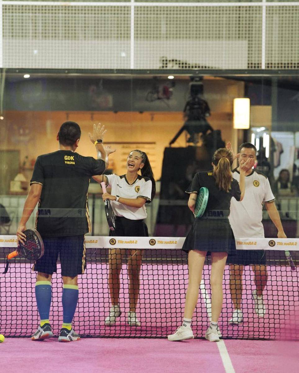 Fanny Ghassani bermain padel (instagram.com/fannyghassani)