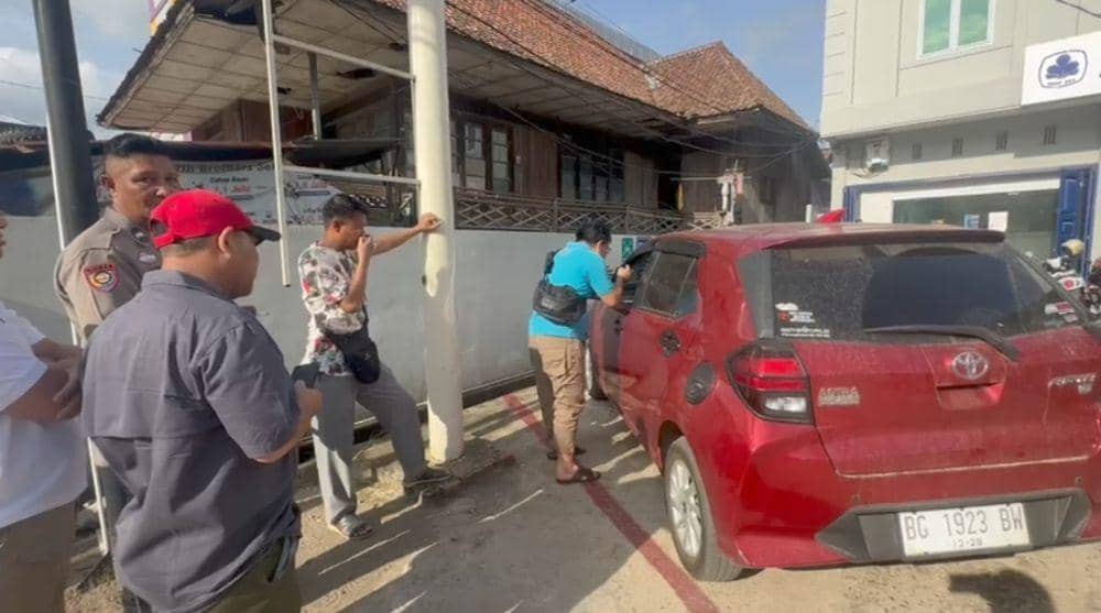 Bandit Pecah Kaca Rampok Rp520 Juta Milik Agen Brilink di Muba