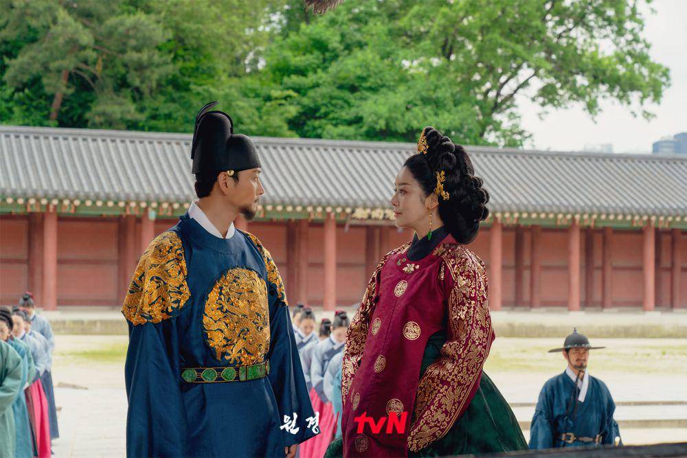cuplikan The Queen Who Crowns (dok. TVN/The Queen of Crowns)