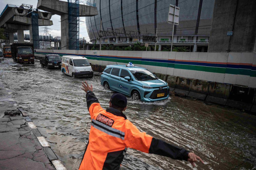 Banjir Rob di Tanjung Priok, Jalan Depan JIS Tergenang 10 Cm