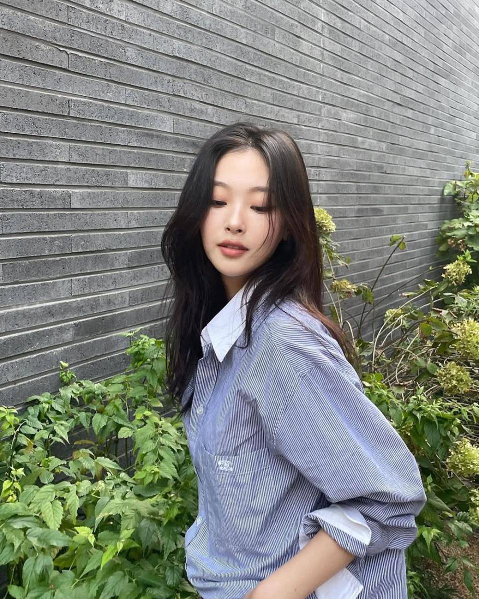 Choi Hee Jin (instagram.com/heee_jjinn)