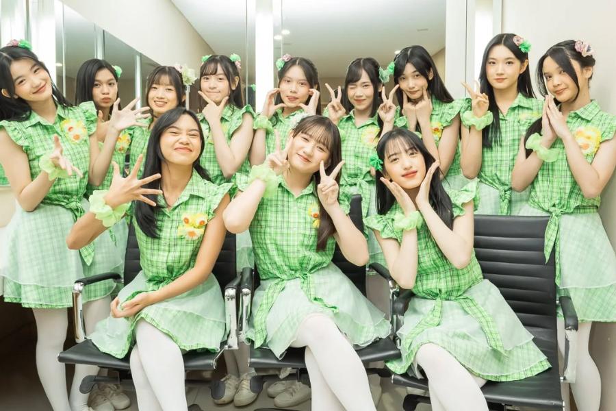 [QUIZ] Siapa Member JKT48 yang akan Menemani Dinner Natalmu?