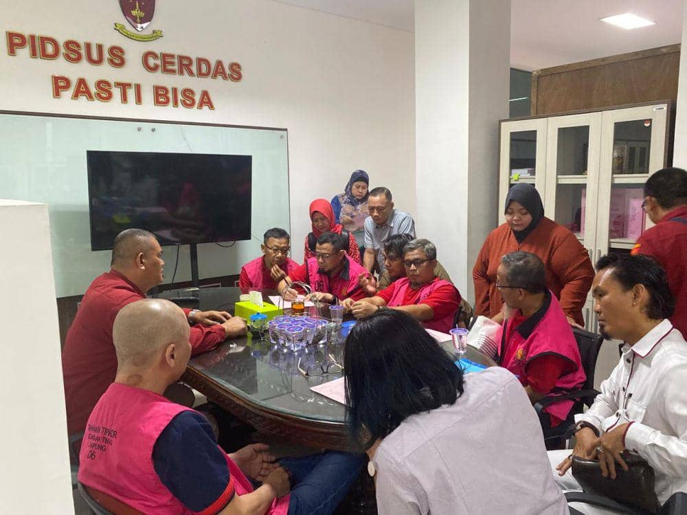 5 Tersangka Korupsi di PDAM Way Rilau Dilimpahkan ke Penuntut Umum