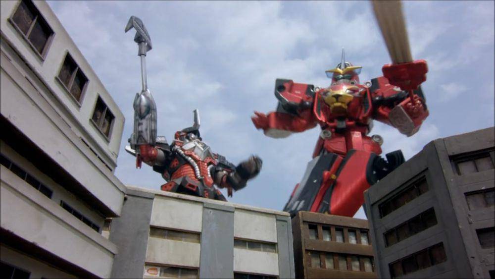 Cuplikan Megazord melawan robot yang dikendalikan monster, bernama Gogadrones. (dok. BVS Entertainment/ Power Rangers Beast Morphers)