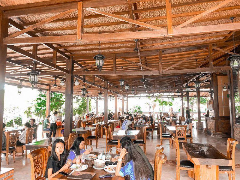 restoran di dalam Kemenuh Butterfly Park (instagram.com/kemenuhbutterflypark)