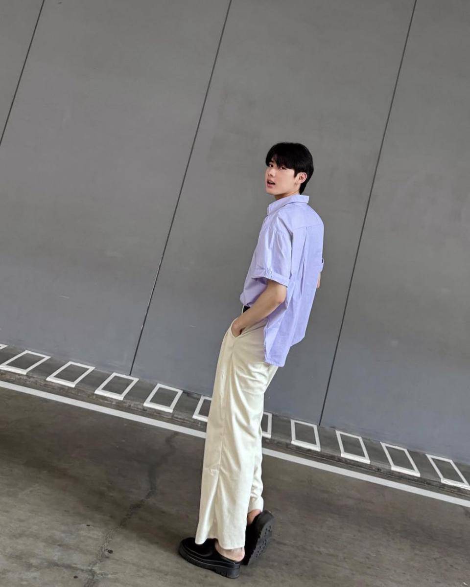 outfit hangout ala Topten Supakorn (instagram.com/topten.ss)