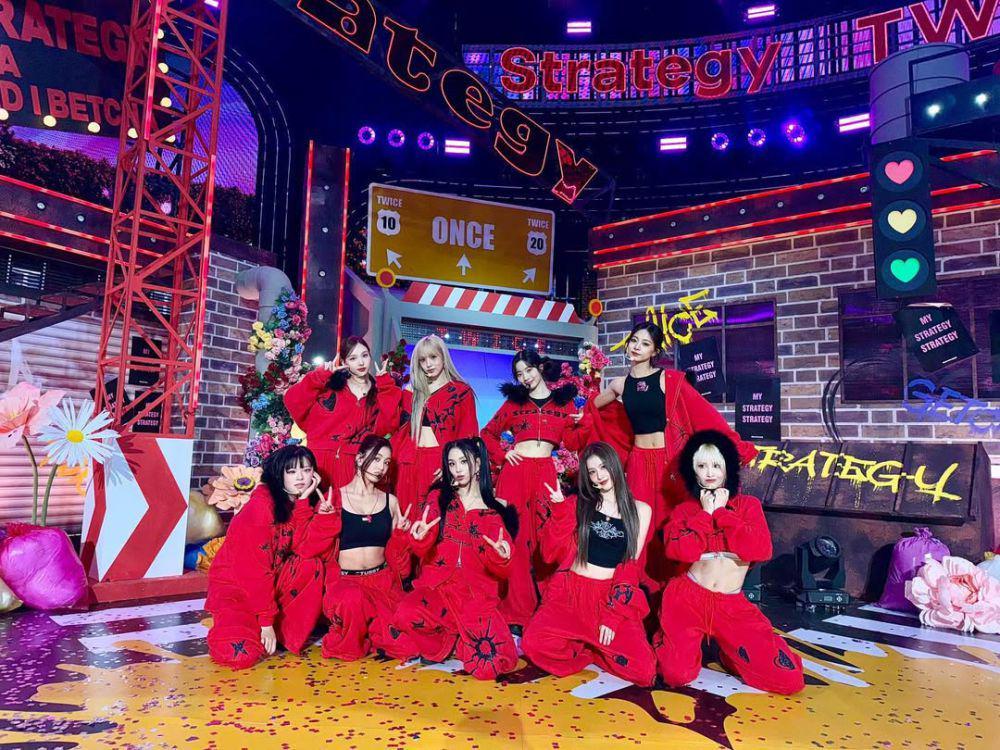 7 Prestasi Mini Album STRATEGY TWICE, Cetak Rekor di Billboard 200!