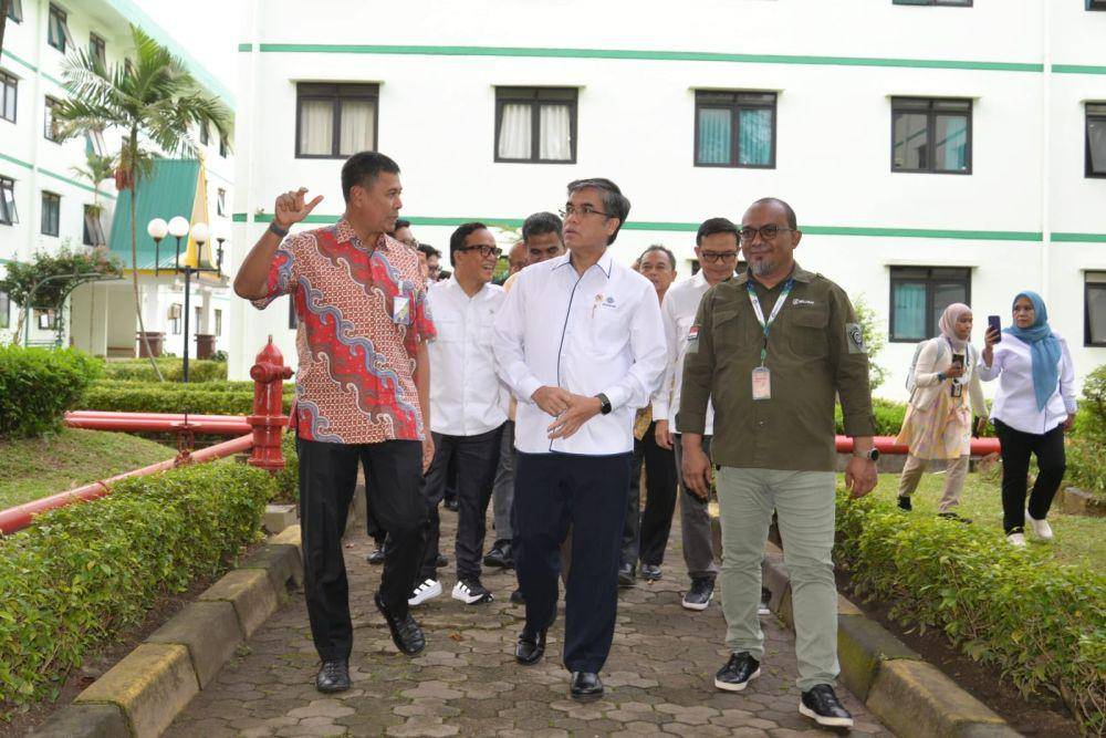 Menteri Ketenagakerjaan, Yassierli meninjau Griya Pekerja BPJS Ketenagakerjaan yang terletak di Batam, Kepulauan Riau . (dok. BP Jamsostek)
