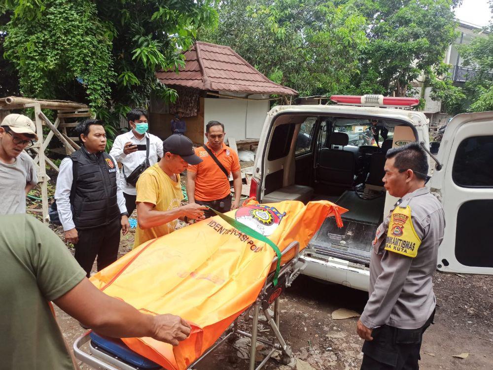 Polres Lombok Tengah Olah TKP Penemuan Mayat di Kuta