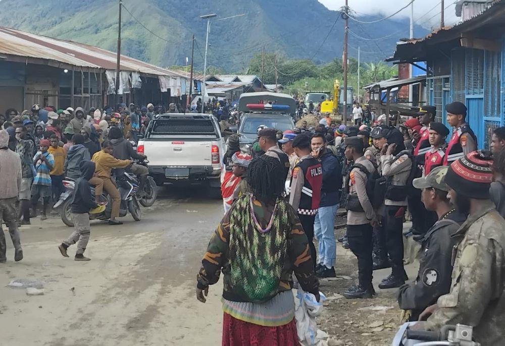 Lakalantas di Dogiyai Berujung Perkelahian hingga Polisi Tembak Warga