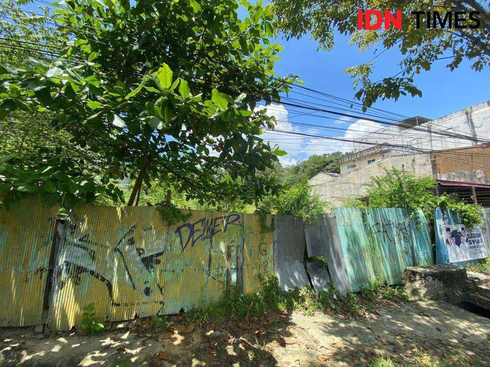 Lokasi galian c ilegal di Jalan Jenderal A Yani, Balikpapan Tengah. (IDN Times/Erik Alfian)